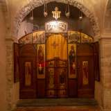 Infine ecco la Cappella Orientale, decorata dall�artista croato Zlatko Latković, l� dove anche i cristiani ortodossi possono pregare e celebrare la propria liturgia